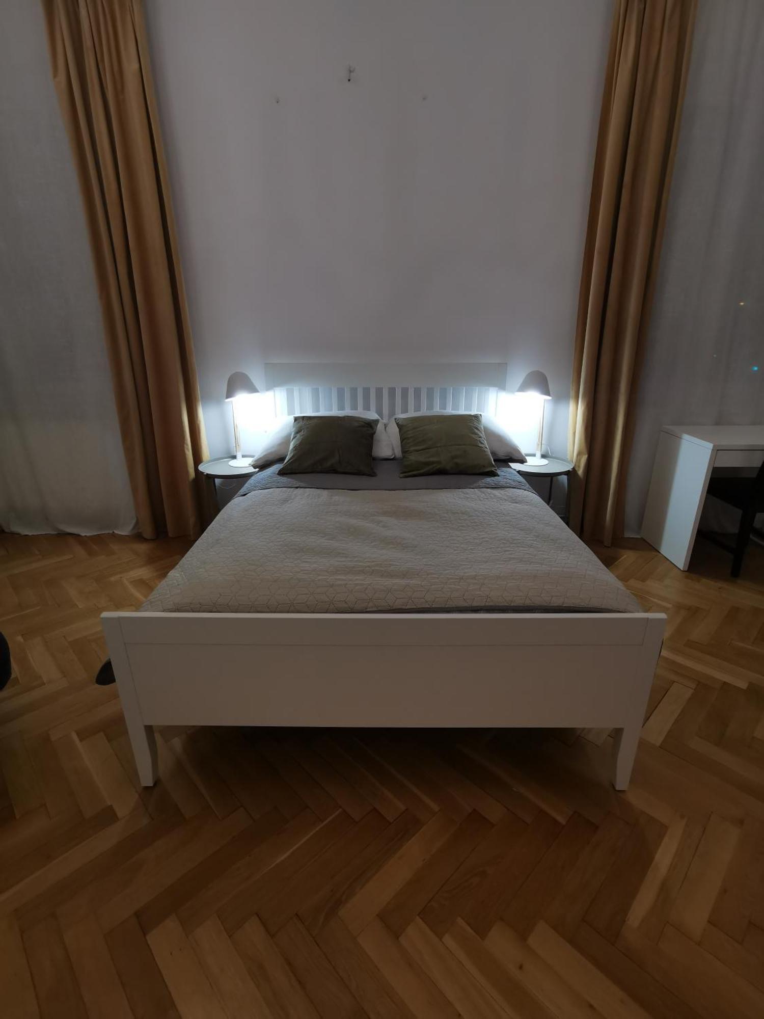 Cozy Spacious Apartment With Balcony クラクフ エクステリア 写真