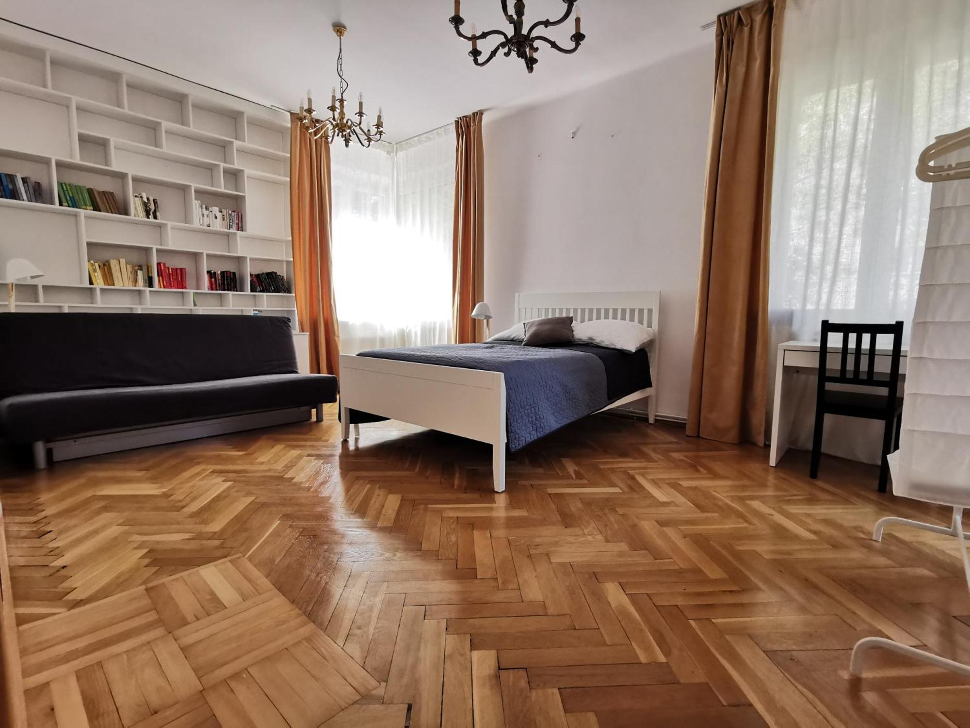 Cozy Spacious Apartment With Balcony クラクフ エクステリア 写真